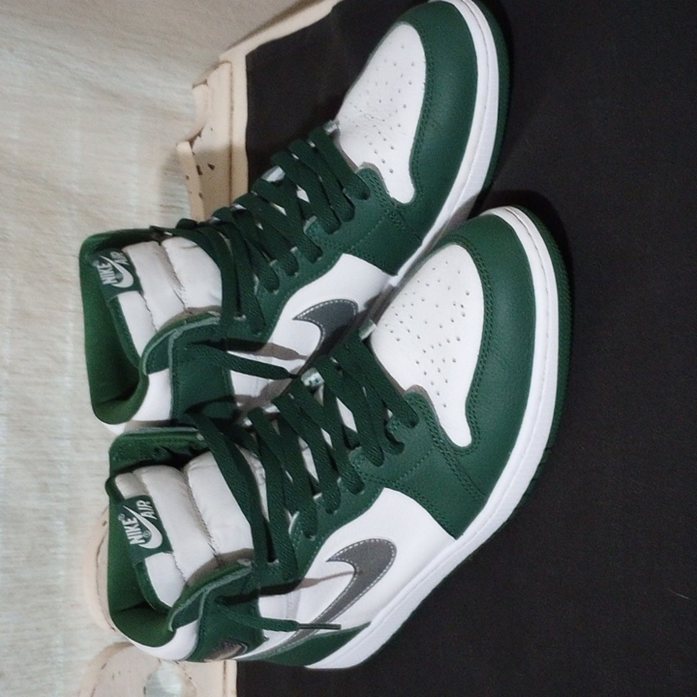 Jordan 1 Retro High OG Gorge Green/Metallic Silver/White 2022